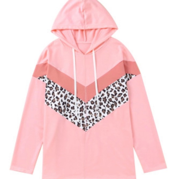 Sold! Pink Chevron Hooded Top 🌸‼️ - Picture 10 of 13